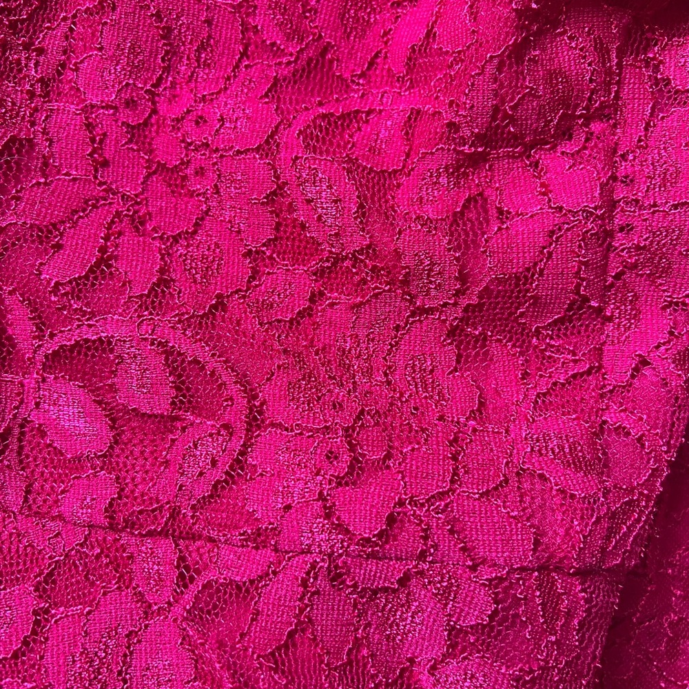 Speechless red lace dress, excellent condition, size xs - Picture 4 of 4